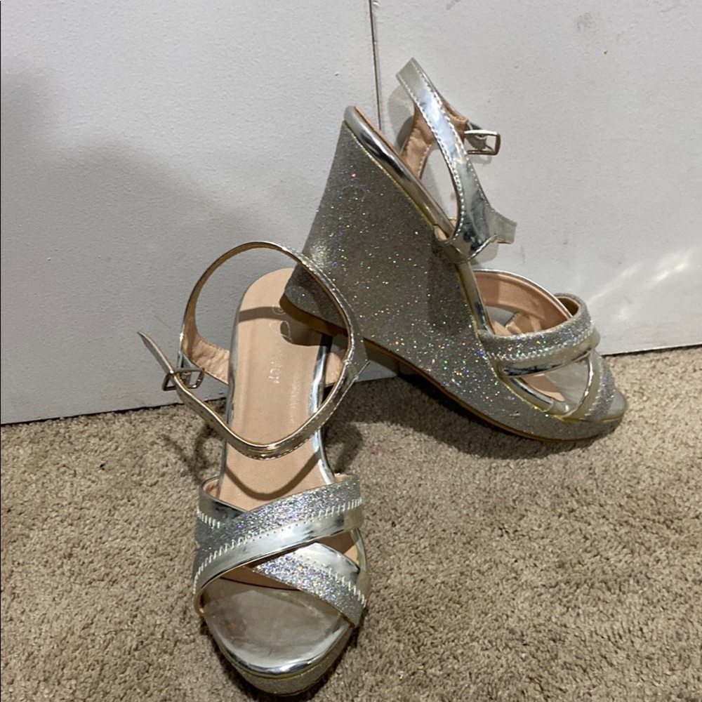 5/20 Silver Wedge Shoes with Strappy Design